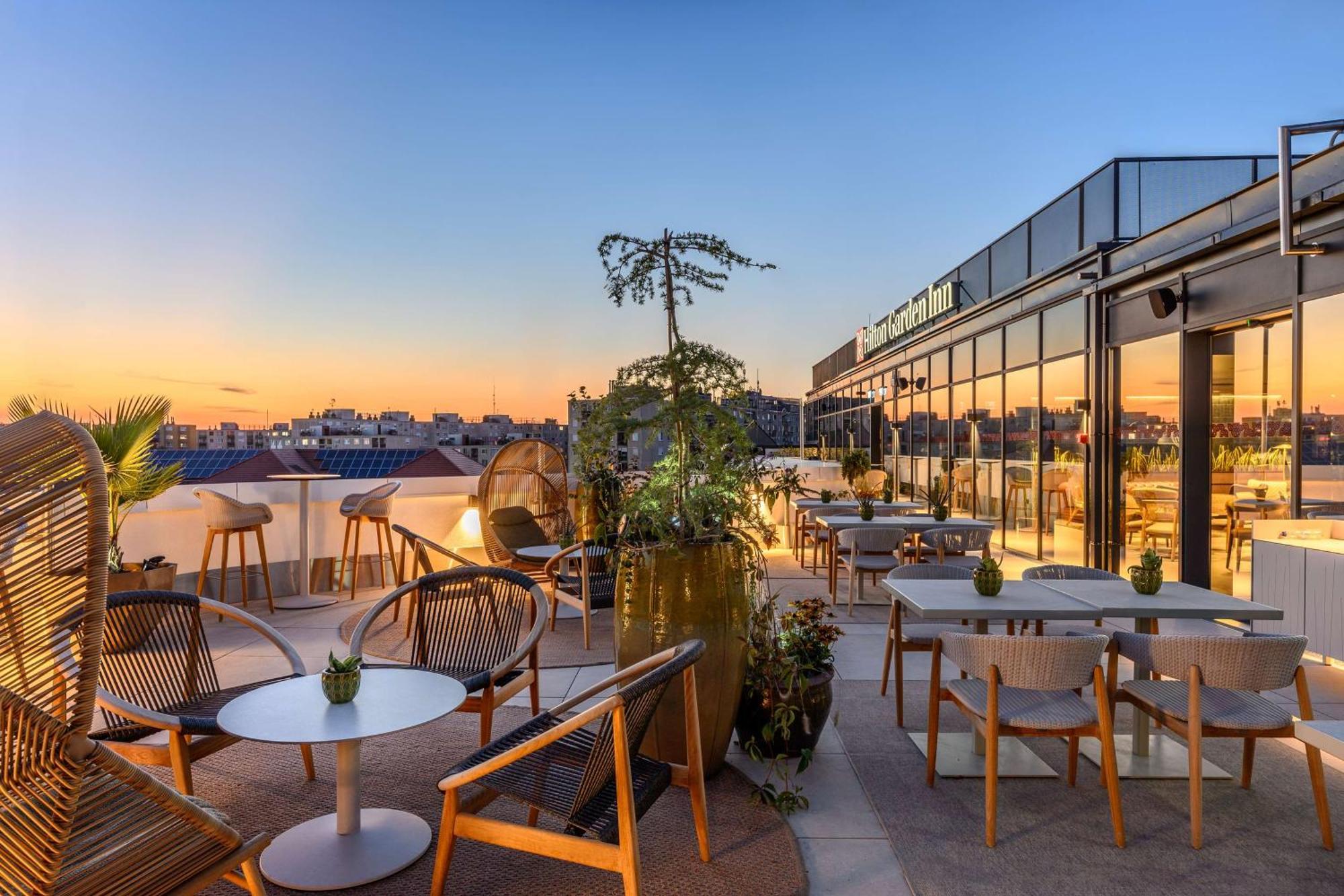 Hilton Garden Inn Debrecen City Center Exterior foto